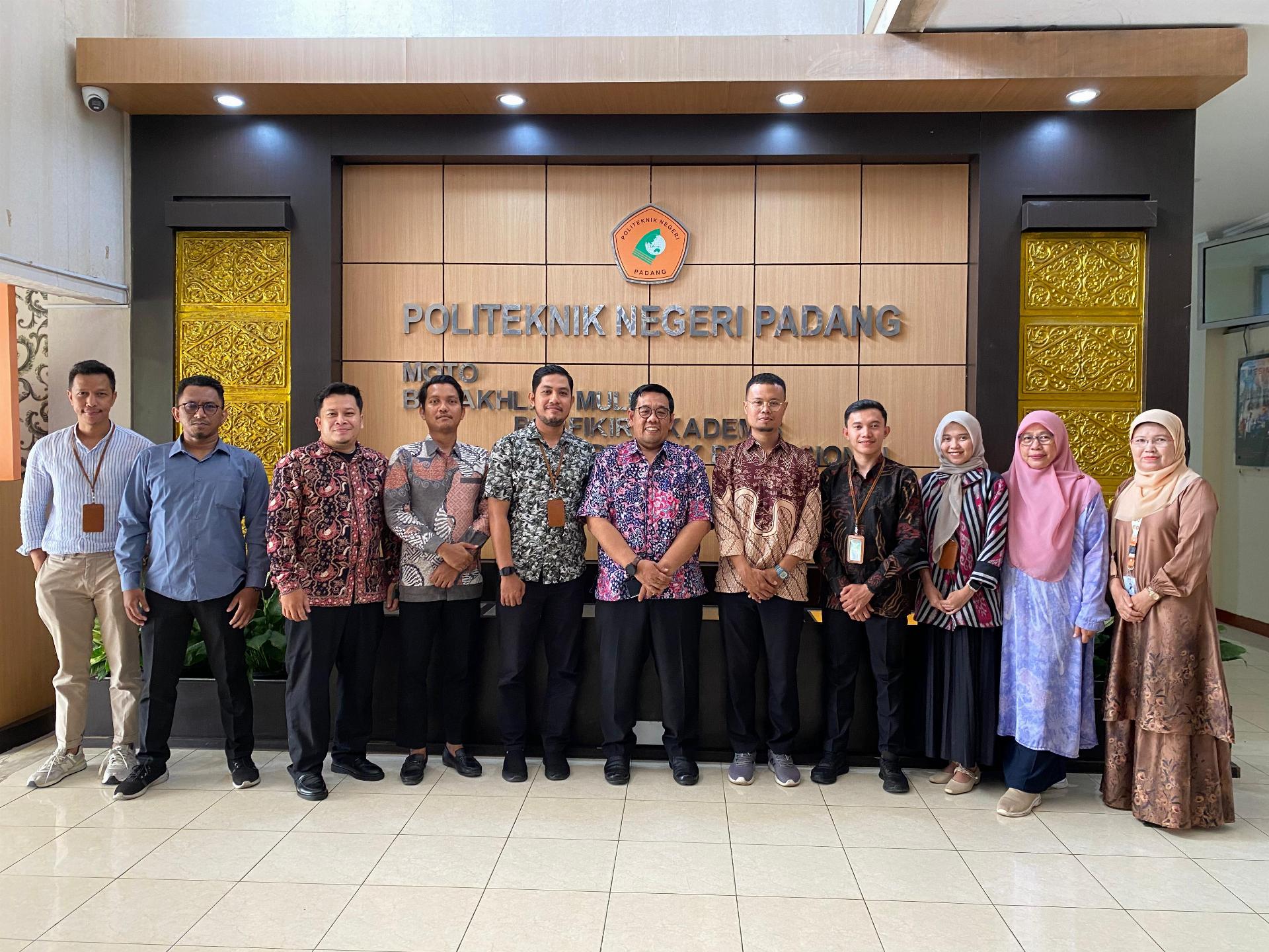 Dalam Rangka Tingkatkan Kualitas Mutu dan Prodi, Dosen UGK Muara Bulian Gelar Benchmarking Ke Politeknik Negeri Padang