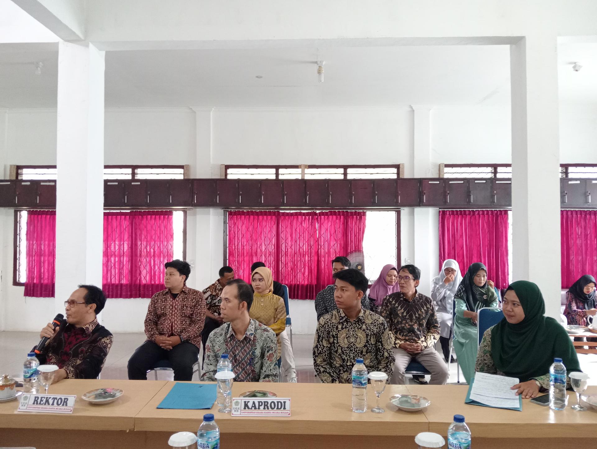 UNIVERSITAS GRAHA KARYA